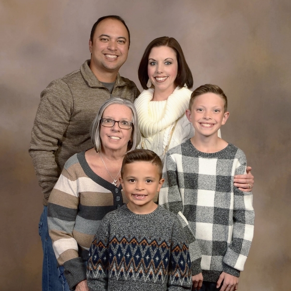 Meet your Posher, Amanda - Picture 3 of 3